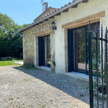 Bien Plus Qu'Une Chambre D'Hote Un Lodge Avec Kitchinette Terrasse Et Jardin Prive Clos Lasserre  外观 照片